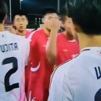 【動画】U-17北朝鮮代表、日本選手に「全員グーパンチ」で挨拶してしまう…あまりに危険だと話題に