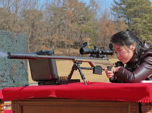 金正恩氏総書記の娘キム・ジュエ氏「事実上、後継者に内定」…韓国情報機関！