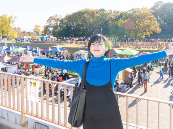 今城塚古墳公園で「古墳フェスはにコット2026 vol.15」が開催されるみたい。サンプラザ中野くんなど。11月22日【たかつー広告】