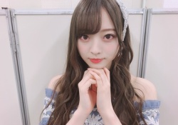 ちょっと待てっ！梅澤美波ちゃんの肩出し＆メイド姿がタマランｗｗｗ	