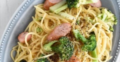 ブロッコリーとウインナーのめんつゆマヨパスタ