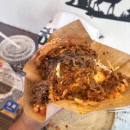 溢れる旨味、エゾ鹿肉のプレミアムバーガーを堪能する〜余市　EBIJIN（エビジン）〜