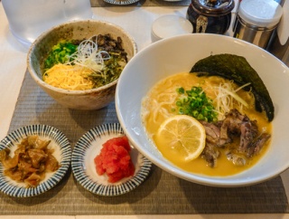 朝倉市にある炭火焼のお店がうきは市にラーメン屋をオープン！『炭と鶏そば 福鶏』