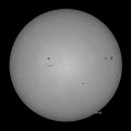 8月4日の太陽黒点 - 薄雲が流れていました