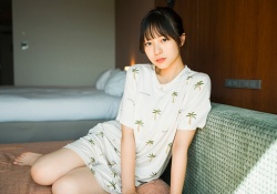【朗報】正源司陽子、最新グラビアで質感良い太ももを公開!!!