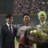 森本稀哲さん、實松の引退セレモニーに被りもので登場ｗｗｗｗｗｗ