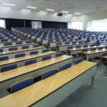ワイ、大学生になって初めて自宅に友達を入れる