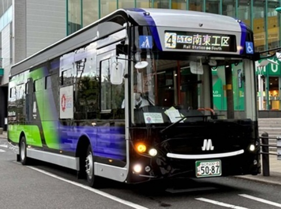 【悲報】万博のEVバス、かなり危険だった模様　→　バス運転手「ハンドルは左なのに右方向に行ってしまう」