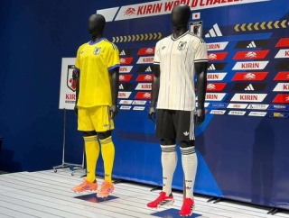 アディダスが日本代表アウェーユニホーム発表　コンセプトは「ＣＯＬＯＲＳ」…１１色のストライプが特徴