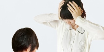 2歳の我が子を今日ぶちきれてビンタして突き飛ばしてしまった。児相行くべきか私が精神科行くべきか・・・