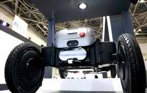 ヒュンダイのMobEDが示す、多用途ロボットの未来 / 元K-1愛鷹亮×76歳ビーチバレー選手！二人のアスリートが「カンガルー肉」を語る【まとめ記事】