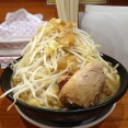 ■池袋の「ラーメン太る」で、デカ盛り二郎系ラーメン！