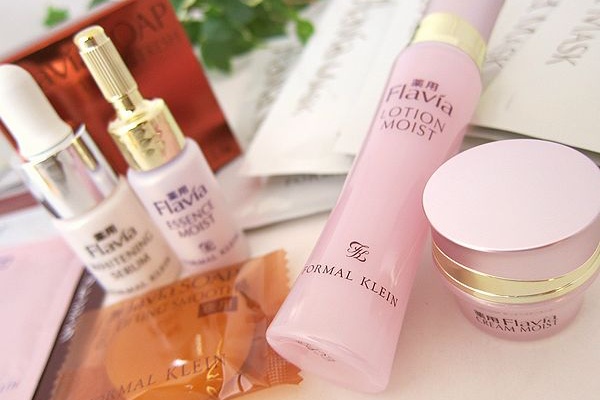 50代の化粧品口コミ アラフィフからきれいになる ハリ肌化粧品