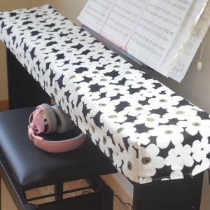 なんちゃってミニウニッコ柄 電子ピアノカバーを作る 型紙なしで簡単 Happy Go Lucky 心地いい暮らしのコツ Powered By ライブドアブログ