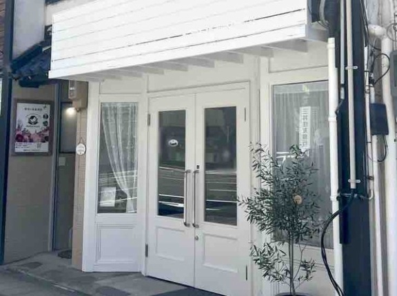 中央区西堀通に『ふるまちおやつカフェ noie（ノイエ）』なるカフェがオープンするらしい。