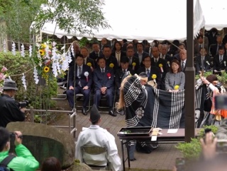 【画像】キリストの墓があると主張する青森の祭り、結構本格的ｗｗｗｗｗｗｗｗｗｗ