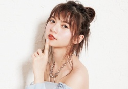 【乃木坂46】齋藤飛鳥、雑誌「bis」で肌見せコーデがセクシー！「もしメンバーの中で生まれ変わるとしたら誰？」ファンの質問に答える！！！