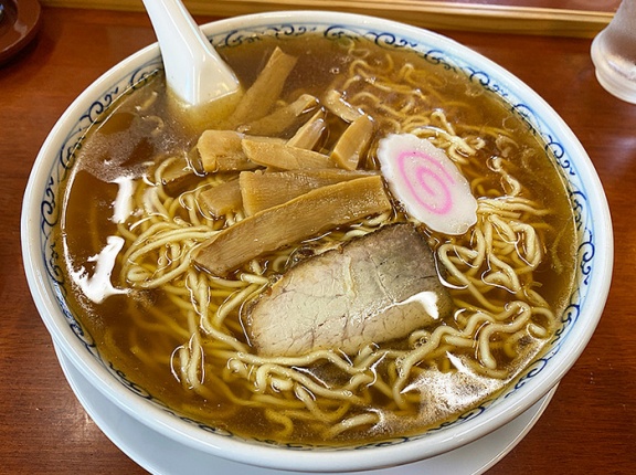 生卵も頼めば中華そばとつけ麺で二度楽しめる！七飯町「大勝軒」