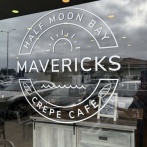 クレープの店　ハーフムーンベイ