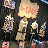 『[=LOVE] 本日コラボカフェ｢イコラブ バレンタイン｣がオープン！ちょっとした展示会ですごい【イコールラブ】』の画像