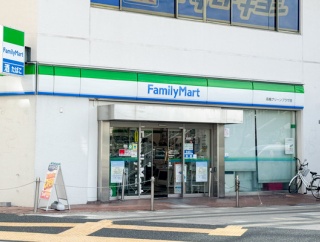 JR高槻駅近くの「ファミリーマート」が店舗改装のため一時閉店するみたい。9月30日リフレッシュオープン