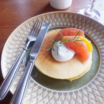 「なにこれ!?」初めての泡はちみつに衝撃。パンケーキがお店レベルになる魔法【PR/楽天人気ギフト】