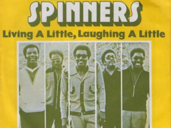 Living a Little, Laughing a Little / 悲しき微笑　（The Spinners / スピナーズ）1975 ♯37