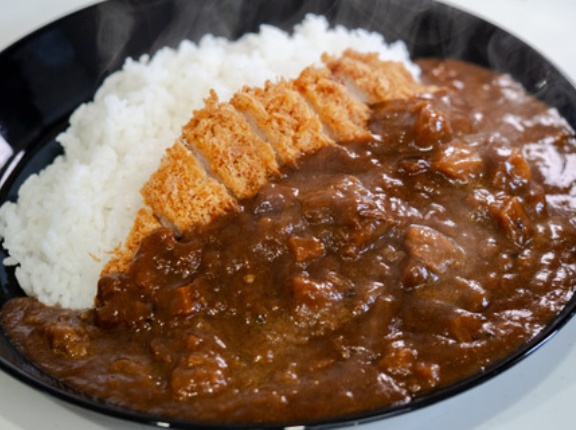 はっきり言わせてもらうわ。カツカレーは「不味い」