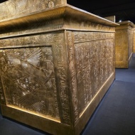 ミセスのハモリを覚えさせられる中年漫画家