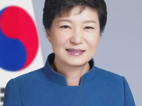 韓国人「お前らの女性大統領or女性首相は選んでよかったと思える？」