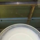 カップルが１つのドリンクをシェアしていた。すごいスピードだ♪ → 下から見たらこんな様子です…