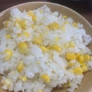 雨の中でもトウモロコシは実を結ぶ