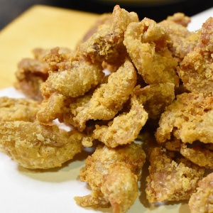 唐揚げ粉で簡単♪鶏皮の唐揚げ