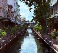 ＤＯＷＮ ＴＯＷＮ ＢＯＹ バンコク旅行④