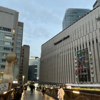 MUSIC MAKES US HAPPY!