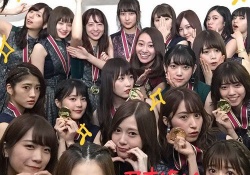 【元乃木坂46】斉藤優里ちゃんの大事な部分を隠してあげる桜井玲香ちゃん・・・すこｗｗｗ