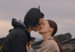 【速報】山下美月、濃厚まったりキスを撮られる