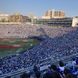 『「満員御礼」だが締まらない試合』の画像