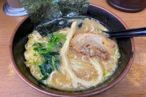 らーめん珍宝館 醤油ラーメンこってり系