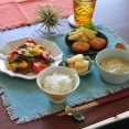 10分でできる【牛肉と卵とトマトのシンプル炒め】で晩ごはんと、やっとベランダのユーカリの植え替え作業をした話