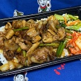 ホルモンの弁当ってほっともっと初じゃない？「牛カルビ＆ホルモン重」