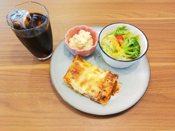 寒い季節にはぴったりの温かいラザニアセットも！北区光音寺町にあるカフェも楽しめる洋惣菜と洋菓子のお店/Kitchen Sunny