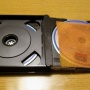 【要注意】もしCDケースに「薄いスポンジ」が入ってたらすぐ捨てろ！！　入れたまま何十年も経つと悲惨すぎる事に・・・(((((( ；ﾟДﾟ))))