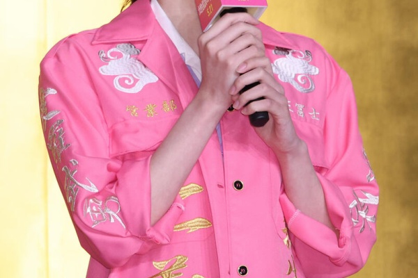 坂道46 Akb48 えッ な情報まとめ 小池栄子