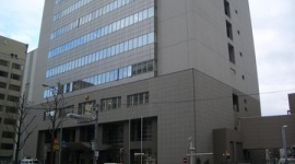 マンションに侵入、ライバル社の通信電源抜く フレッツ光営業員逮捕…福岡