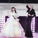 【困惑】山岸理子、2年前の卒業ドレスが家に届く