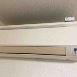 『《エアコンフィルターのお掃除頻度は？キレイを保つフィルター掃除のコツHow often do you clean air conditioner filters in Japan? 》』の画像