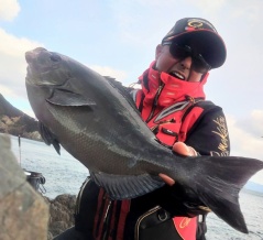 2025年最後の３１日～2026年最初の元旦🎍１日の2日間、愛媛県宇和島の日振島でのグレ釣りは