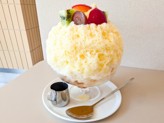 「mikaku」の『フルーツプリン氷』（高槻市芥川町）【たかつーグルメ】