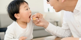 土日は私が休みで、妻は日月が休み。土曜日は私一人で子育てしてるのに、妻は月に1～2回は出勤と嘘をついて保育園に子供を預けて息抜きをしている…